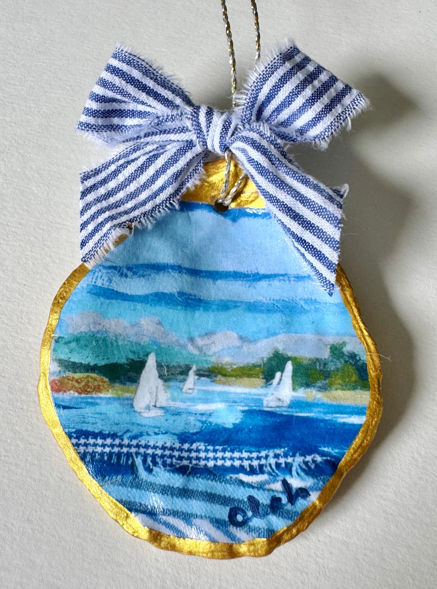 Oyster Ornament - Ultramarine Lake