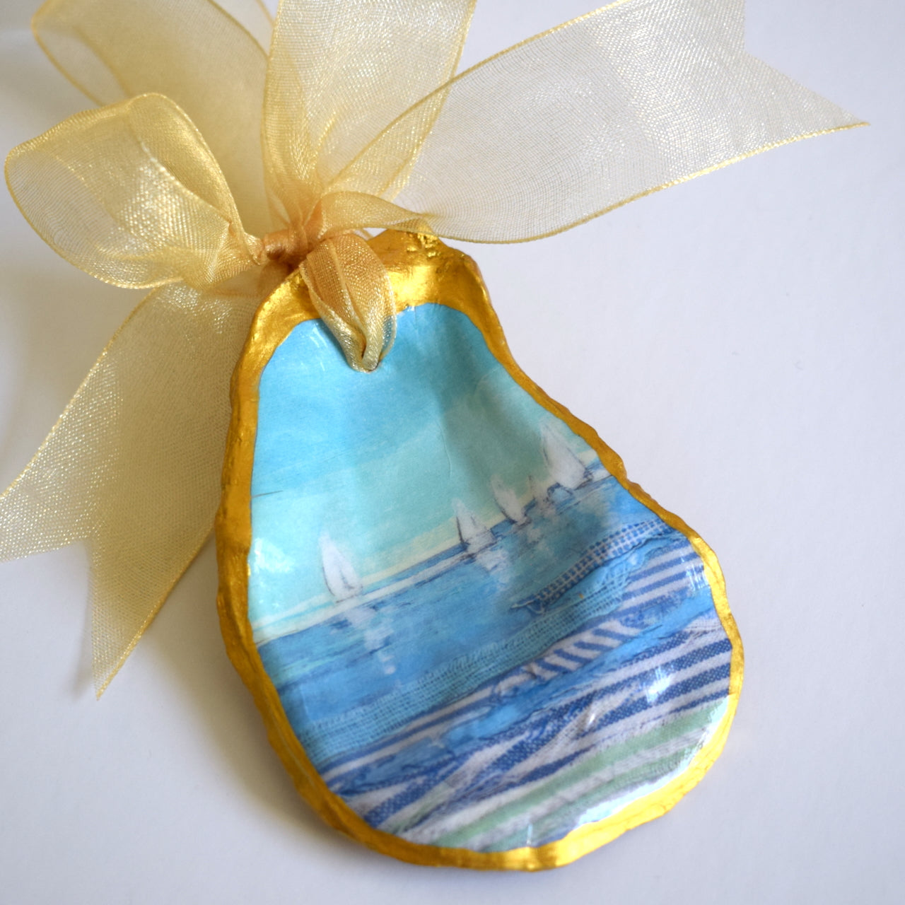 Oyster Ornament - Turquoise Waters